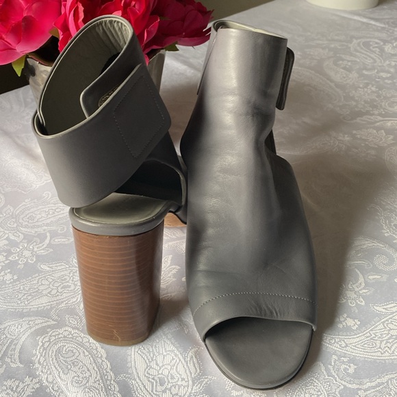 Vince Ankle Open Toe Bootie - Picture 3 of 6